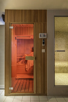 1u Priv&eacute;-sauna met bubbelbad &euro; 99